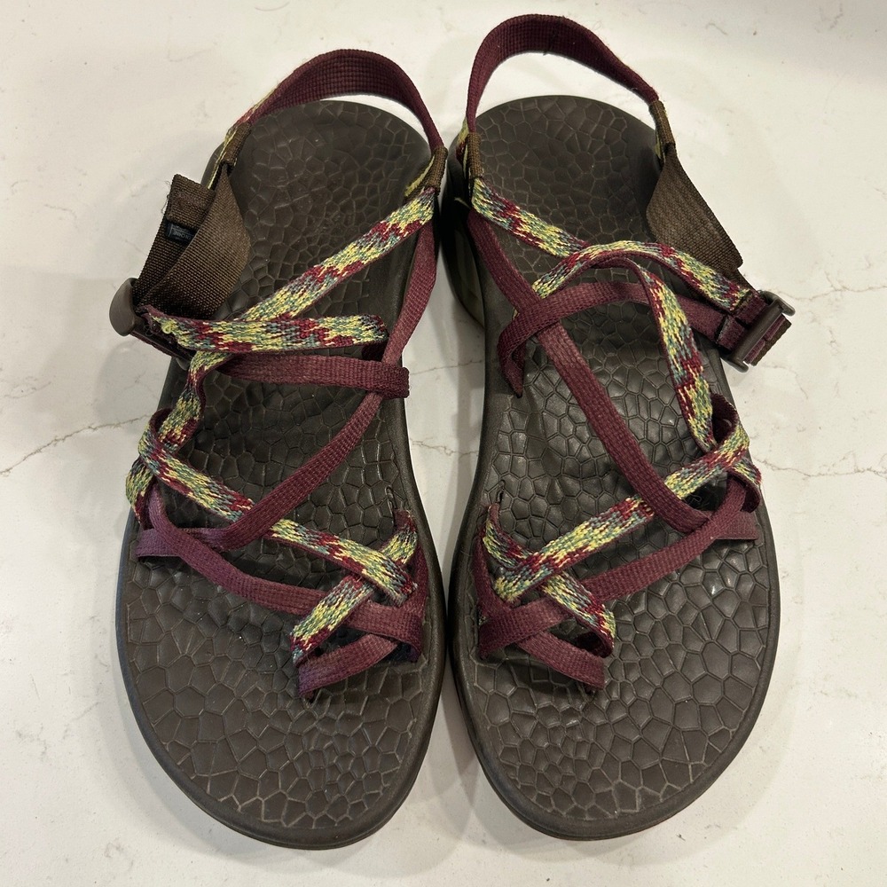 Chaco Z/Cloud X2 Strappy Hiking Sport Sandals Womens 9 Burgundy Multicolor Trail